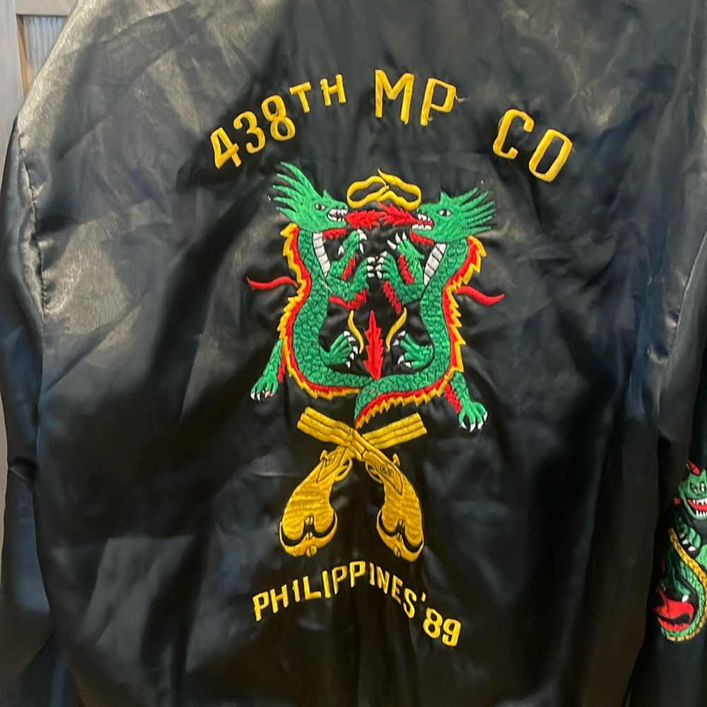 1989 Philippines Satin Souvenir Jacket 438TH Military Police Co Large. RARE !